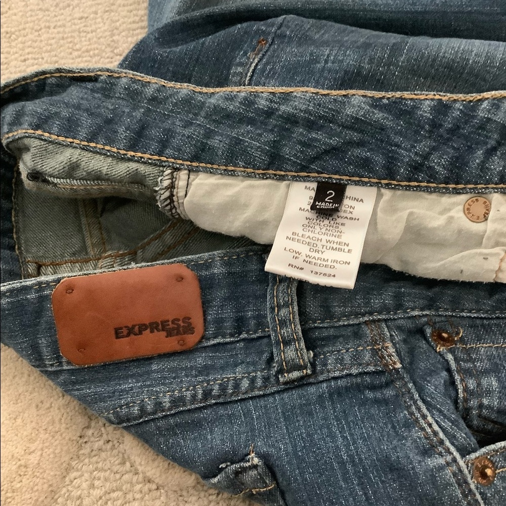 Express Jeans - Picture 3 of 3